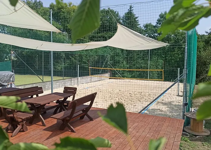 Happy - Банска-Бистрица